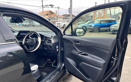 Toyota C-HR I рестайлинг, 2019 год, 1 650 000 рублей, 9 фотография