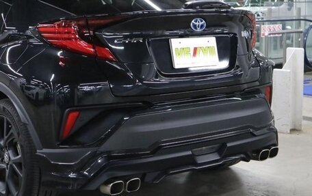 Toyota C-HR I рестайлинг, 2023 год, 1 835 000 рублей, 21 фотография