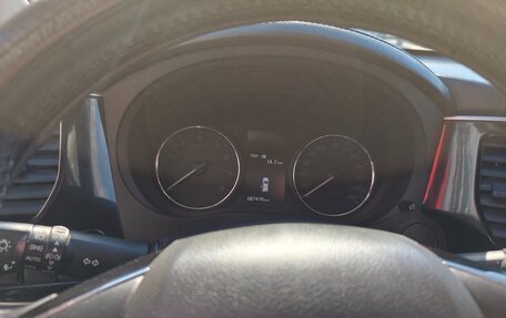 Mitsubishi Outlander III рестайлинг 3, 2017 год, 2 150 000 рублей, 5 фотография