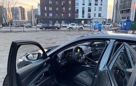 Hyundai Elantra, 2023 год, 2 000 000 рублей, 13 фотография