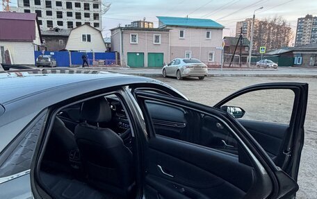 Hyundai Elantra, 2023 год, 2 000 000 рублей, 11 фотография