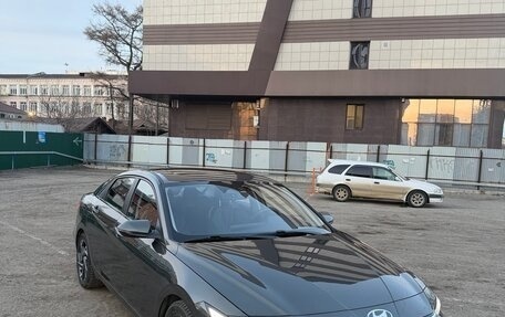 Hyundai Elantra, 2023 год, 2 000 000 рублей, 2 фотография