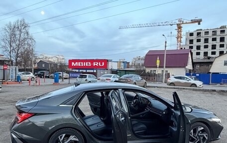 Hyundai Elantra, 2023 год, 2 000 000 рублей, 9 фотография