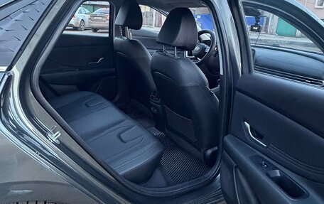 Hyundai Elantra, 2023 год, 2 000 000 рублей, 16 фотография