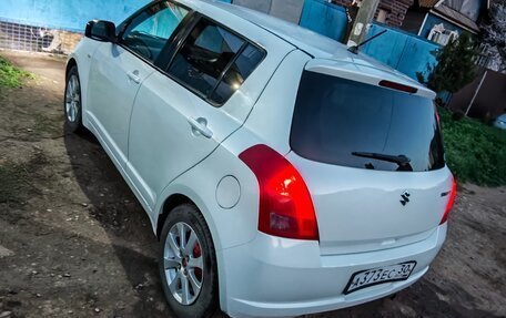 Suzuki Swift III, 2005 год, 600 000 рублей, 2 фотография