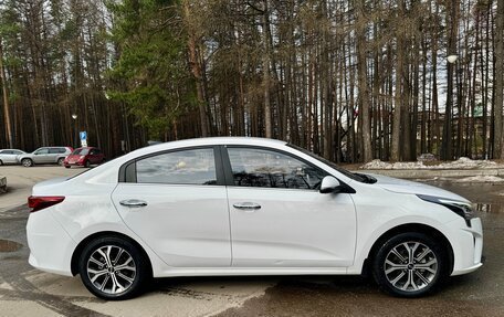 KIA Rio IV, 2021 год, 1 690 000 рублей, 10 фотография