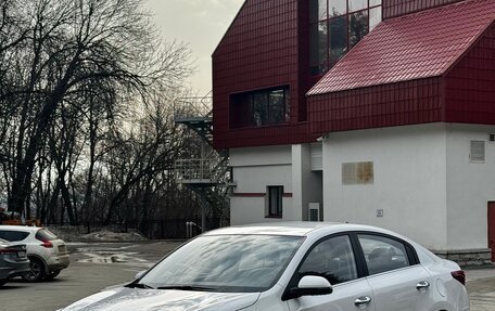 KIA Rio IV, 2021 год, 1 690 000 рублей, 2 фотография