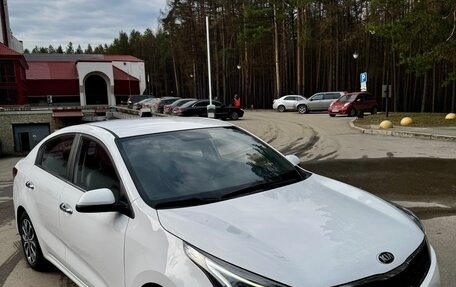 KIA Rio IV, 2021 год, 1 690 000 рублей, 9 фотография