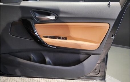 BMW 1 серия, 2017 год, 1 300 000 рублей, 15 фотография