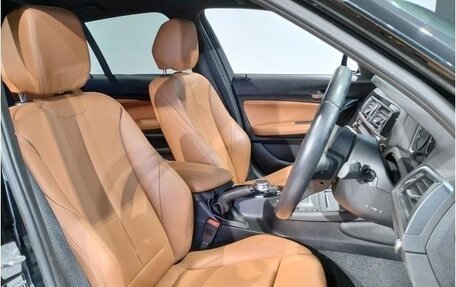 BMW 1 серия, 2017 год, 1 300 000 рублей, 13 фотография