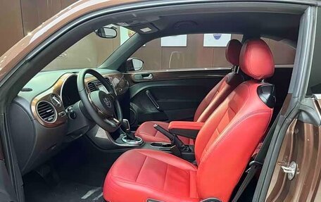 Volkswagen Beetle, 2018 год, 1 365 000 рублей, 7 фотография