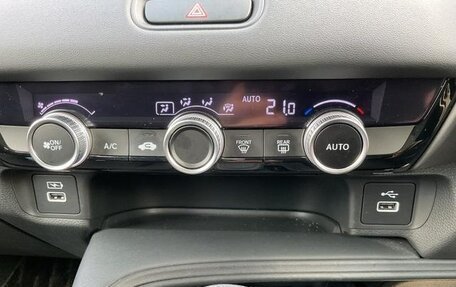 Honda Vezel, 2022 год, 1 727 550 рублей, 7 фотография