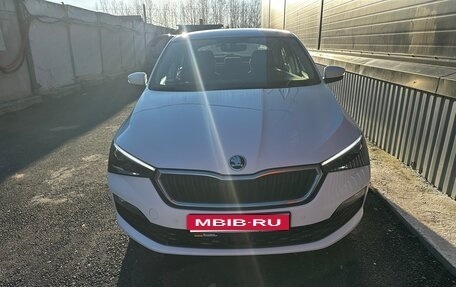 Skoda Rapid II, 2022 год, 1 800 000 рублей, 1 фотография