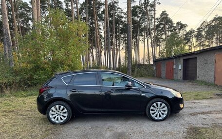Opel Astra J, 2011 год, 695 000 рублей, 3 фотография