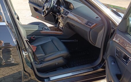 Mercedes-Benz E-Класс, 2011 год, 1 595 000 рублей, 14 фотография