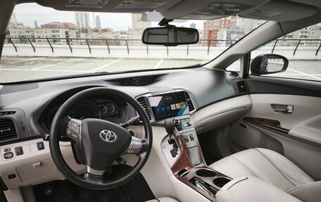 Toyota Venza I, 2011 год, 1 800 000 рублей, 12 фотография