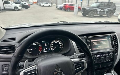 Mitsubishi Pajero Sport III рестайлинг, 2018 год, 3 499 000 рублей, 4 фотография