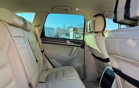 Volkswagen Touareg III, 2016 год, 2 150 000 рублей, 11 фотография