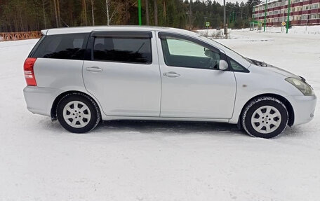 Toyota Wish II, 2004 год, 730 000 рублей, 2 фотография