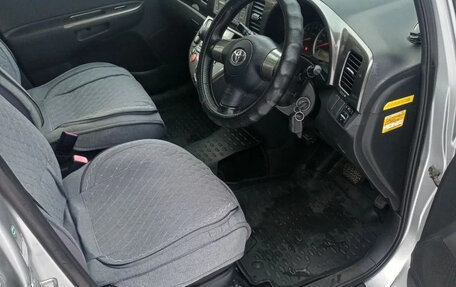 Toyota Wish II, 2004 год, 730 000 рублей, 8 фотография