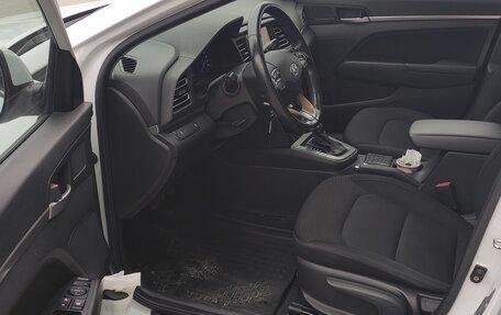 Hyundai Elantra VI рестайлинг, 2019 год, 1 775 000 рублей, 10 фотография