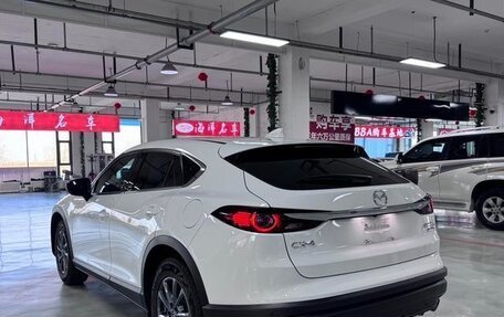 Mazda CX-4, 2022 год, 1 630 000 рублей, 6 фотография