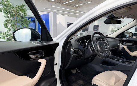 Jaguar F-Pace, 2018 год, 2 850 000 рублей, 14 фотография