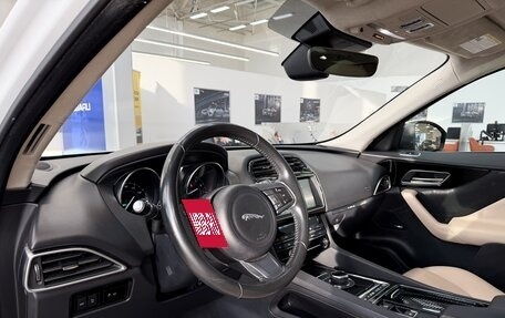 Jaguar F-Pace, 2018 год, 2 850 000 рублей, 16 фотография