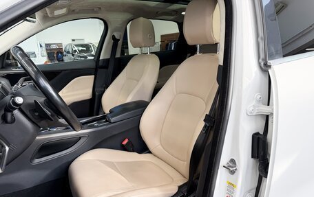 Jaguar F-Pace, 2018 год, 2 850 000 рублей, 18 фотография