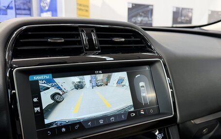 Jaguar F-Pace, 2018 год, 2 850 000 рублей, 26 фотография