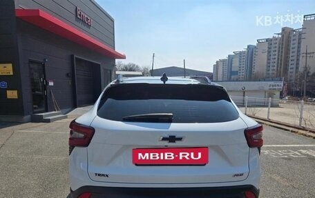 Chevrolet Trax, 2023 год, 1 830 000 рублей, 6 фотография