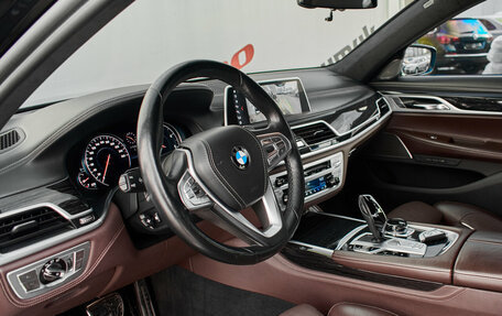 BMW 7 серия, 2018 год, 4 590 000 рублей, 13 фотография