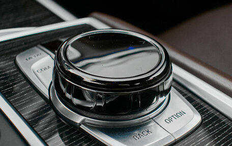 BMW 7 серия, 2018 год, 4 590 000 рублей, 28 фотография