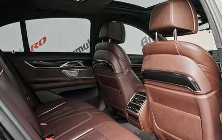 BMW 7 серия, 2018 год, 4 590 000 рублей, 37 фотография