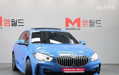 BMW 1 серия, 2023 год, 2 580 000 рублей, 2 фотография