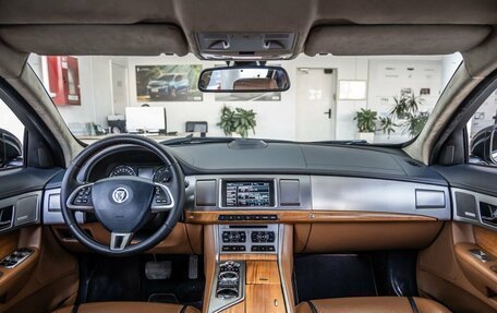 Jaguar XF I рестайлинг, 2012 год, 1 299 000 рублей, 26 фотография