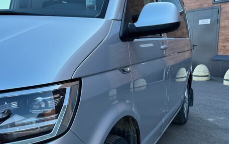 Volkswagen Caravelle T6 рестайлинг, 2015 год, 2 770 000 рублей, 11 фотография