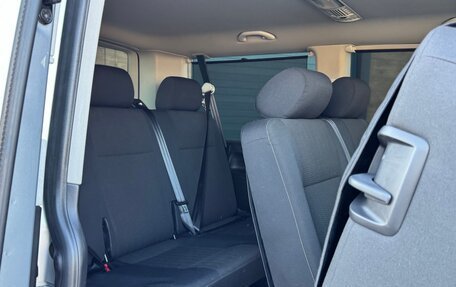 Volkswagen Caravelle T6 рестайлинг, 2015 год, 2 770 000 рублей, 25 фотография