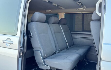 Volkswagen Caravelle T6 рестайлинг, 2015 год, 2 770 000 рублей, 24 фотография