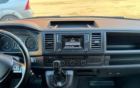 Volkswagen Caravelle T6 рестайлинг, 2015 год, 2 770 000 рублей, 29 фотография