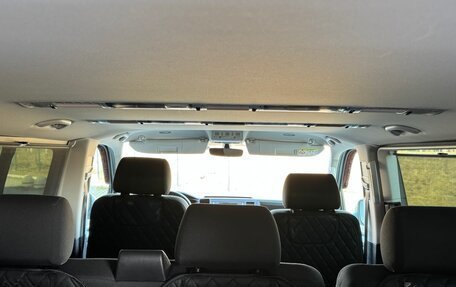 Volkswagen Caravelle T6 рестайлинг, 2015 год, 2 770 000 рублей, 40 фотография