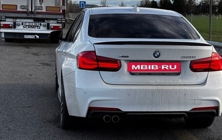 BMW 3 серия, 2016 год, 2 350 000 рублей, 3 фотография