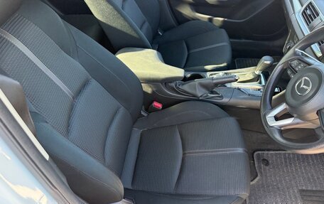 Mazda Axela, 2018 год, 1 050 000 рублей, 24 фотография