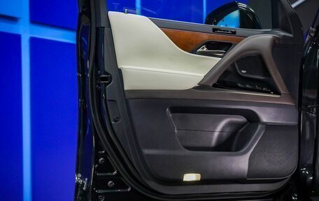 Lexus LX, 2022 год, 13 000 000 рублей, 15 фотография