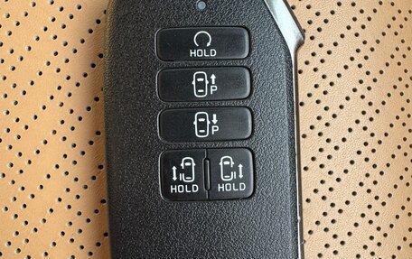 KIA Carnival, 2023 год, 4 800 000 рублей, 17 фотография