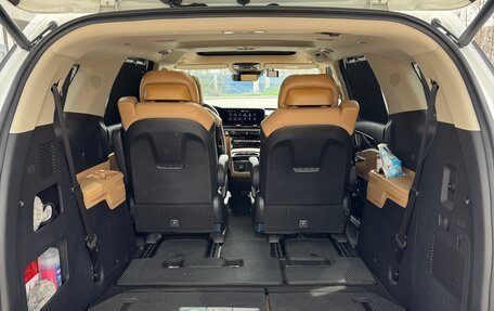 KIA Carnival, 2023 год, 4 800 000 рублей, 28 фотография