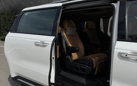 KIA Carnival, 2023 год, 4 800 000 рублей, 24 фотография