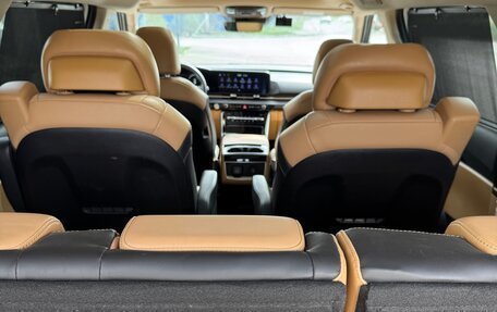 KIA Carnival, 2023 год, 4 800 000 рублей, 27 фотография