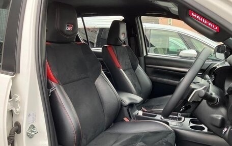 Toyota Hilux VIII, 2025 год, 5 799 000 рублей, 10 фотография