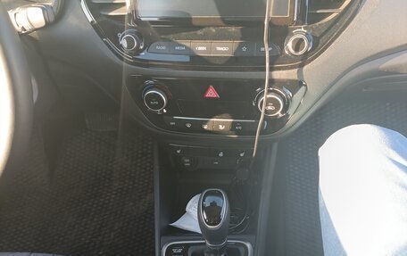 Hyundai Solaris II рестайлинг, 2022 год, 1 720 000 рублей, 6 фотография